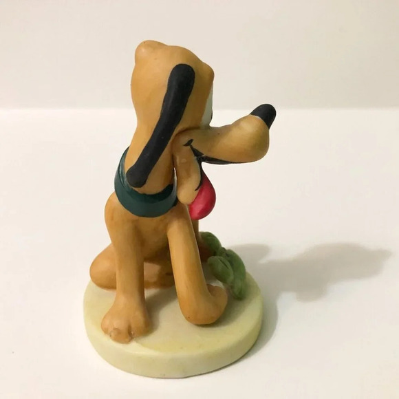Vintage Walt  Disney Gift Ware Pluto with Crab Figurine Taiwan - Picture 14 of 14
